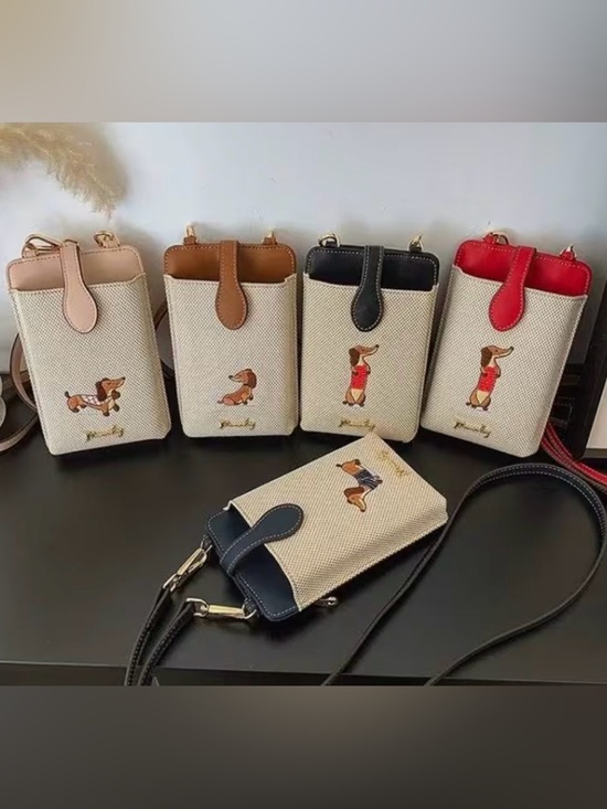 Handbags - 🚨Last 1 🚨New Embroidered Dachshund Crossbody Bags